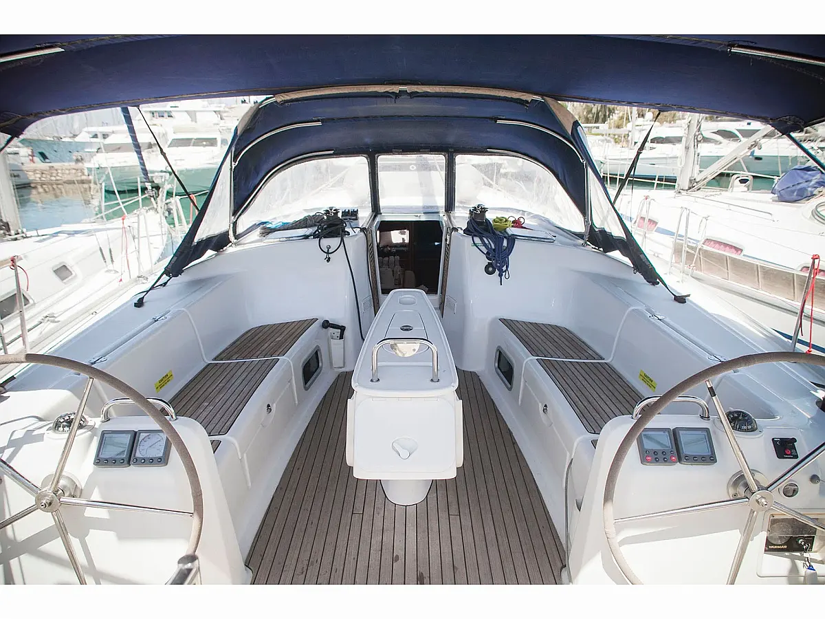 Cyclades 50.5